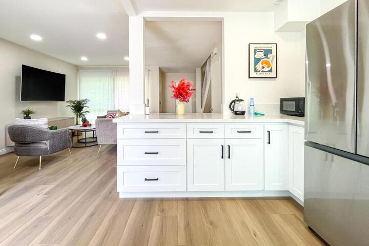 Sweet 2 bd for monthly stay! 20 mi to Disney