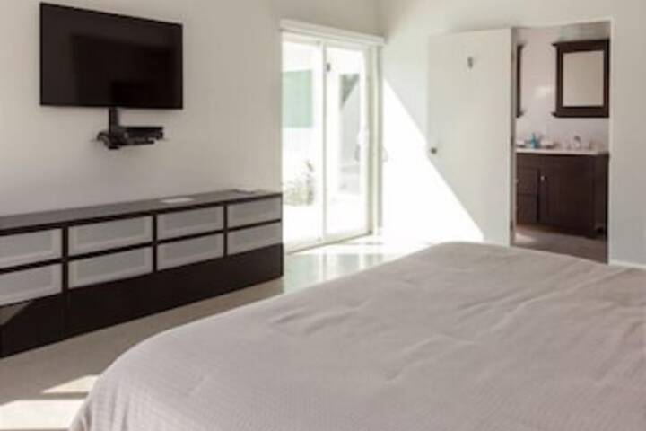 Room 15 of 31