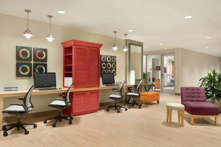Business Center 23 of 23