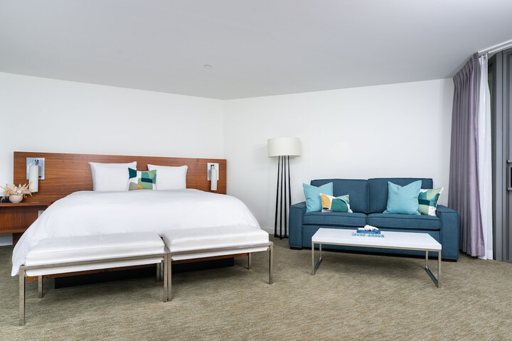 Room 14 of 42
