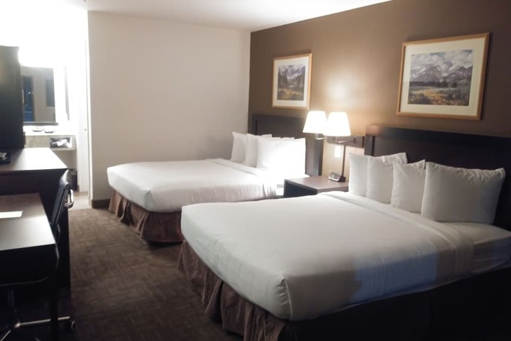 Room 17 of 27