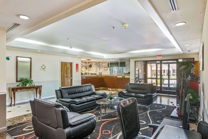 Hotel Interior 10 of 43