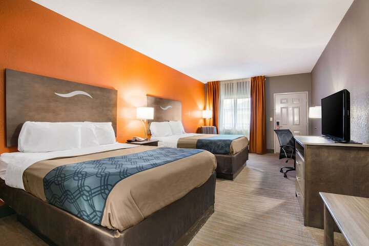 Room 15 of 34