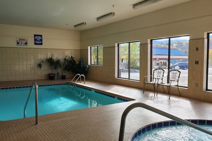 Luxury Inn & Suites