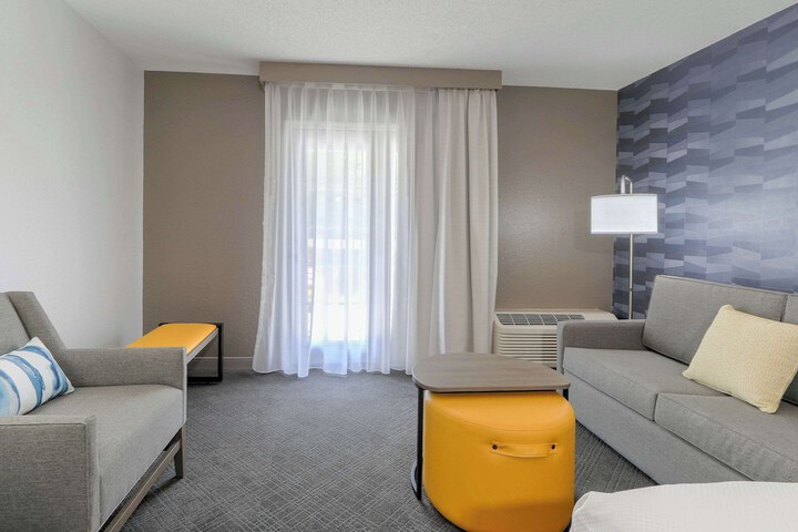 Room 14 of 52