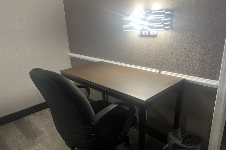 Room 21 of 28