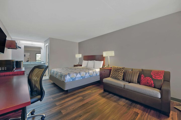 Room 11 of 20
