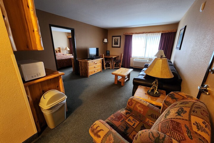 Room 10 of 19