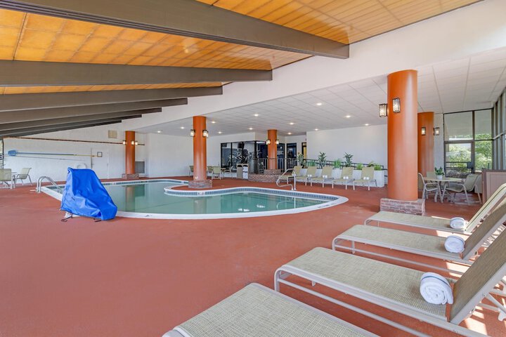 Best Western Royal Plaza Hotel & Trade Center