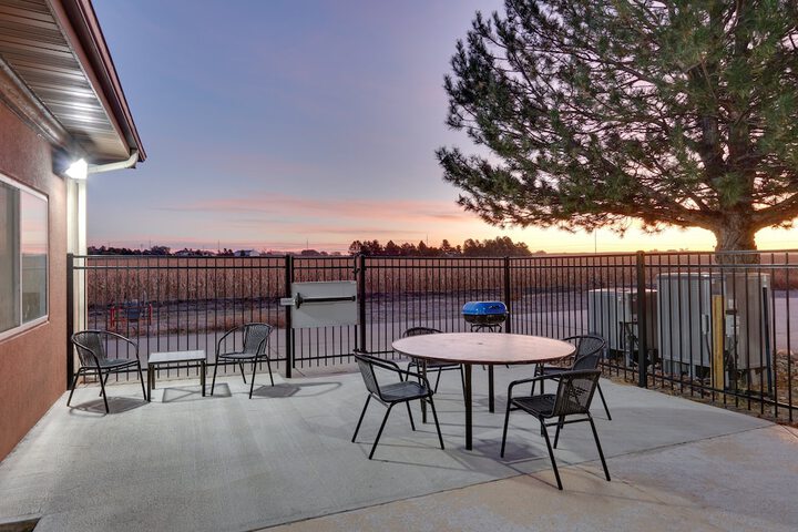 Holiday Inn Express Hotel & Suites Scottsbluff-Gering by IHG