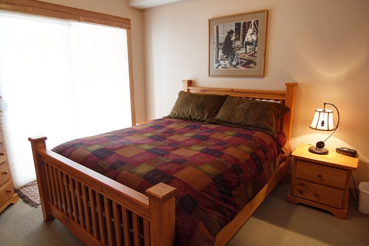 Room 11 of 12