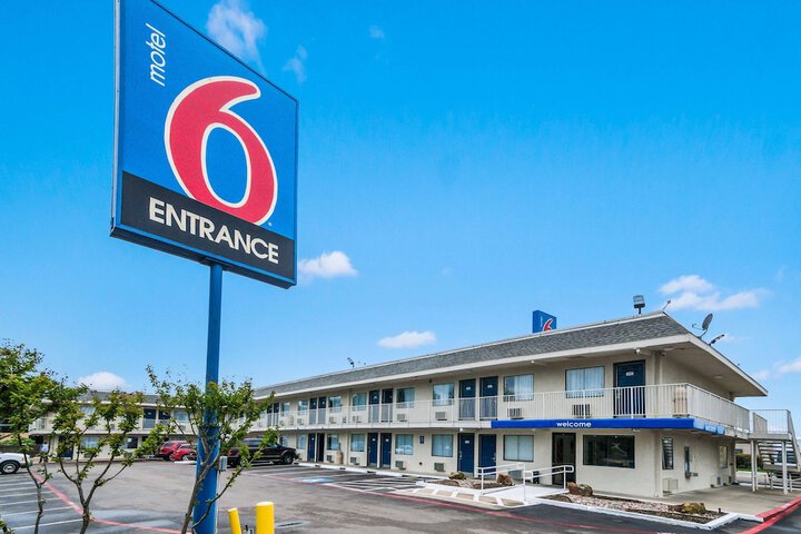 Hotel 2 of 45