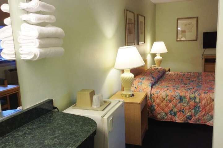 Room 18 of 21
