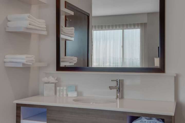 Room 42 of 67