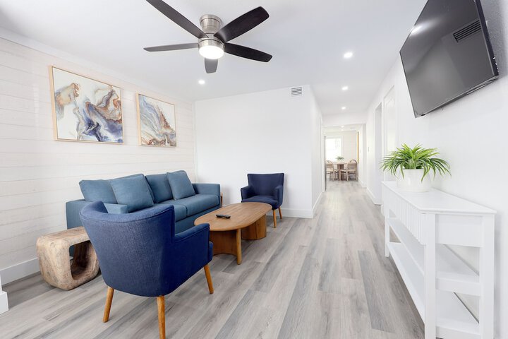 Siesta Key Beach Resort and Suites