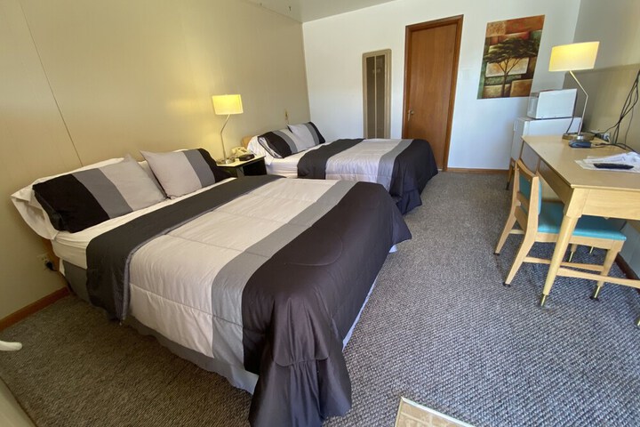 Room 53 of 81