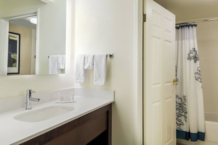 Room 13 of 21