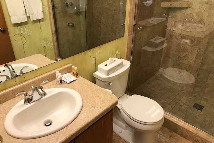 Room 25 of 157