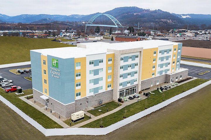 Hotel 4 of 79