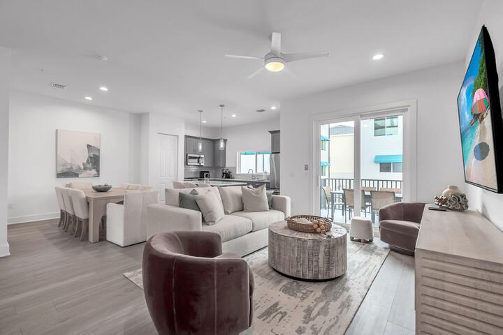 Azul Townhomes A4 - Sunset