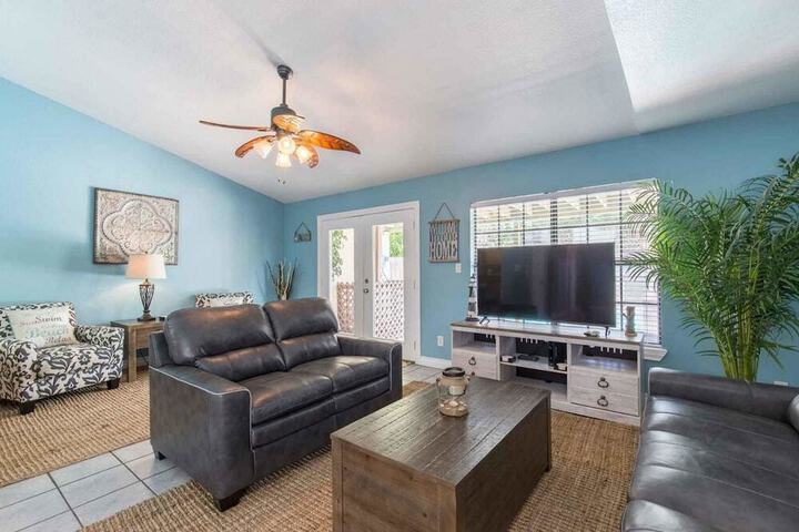 TREASURE ISLAND TOWNHOUSE