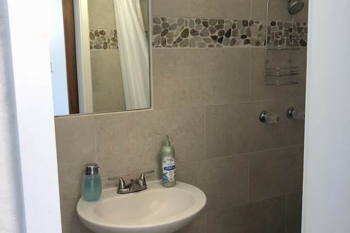 Room 34 of 62