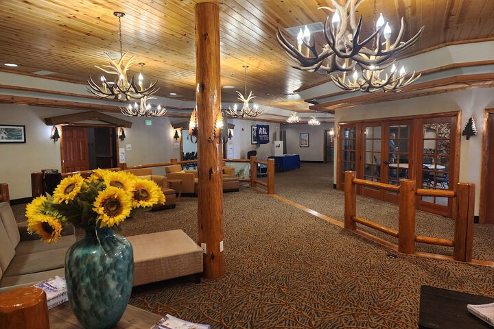 Holiday Inn Resort The Lodge at Big Bear Lake by IHG