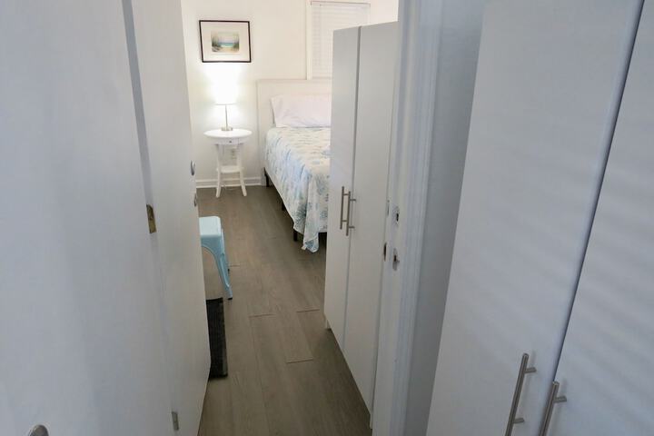 Room 30 of 104