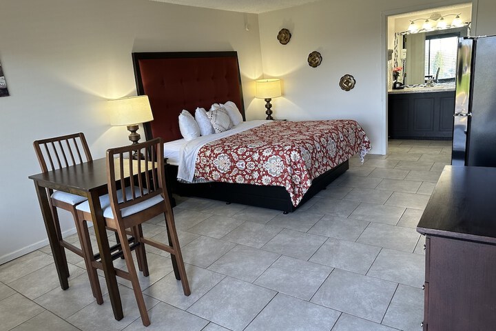 Room 43 of 68