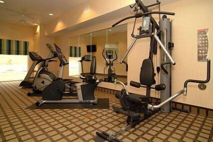 Comfort Suites near Hot Springs Park
