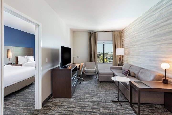 Room 16 of 37