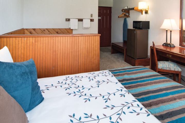 Highland Manor Inn