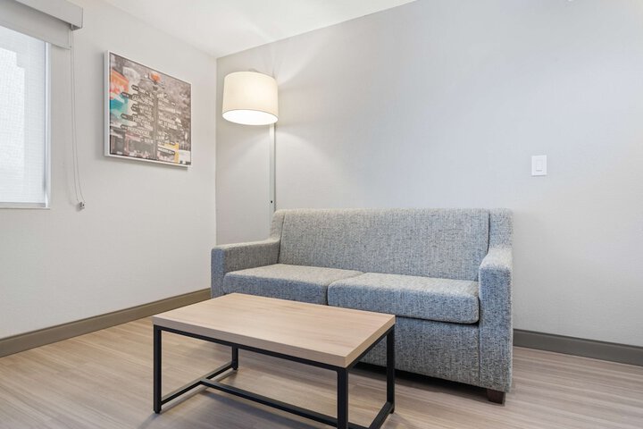 Best Western Lake Oswego / Portland Hotel & Suites
