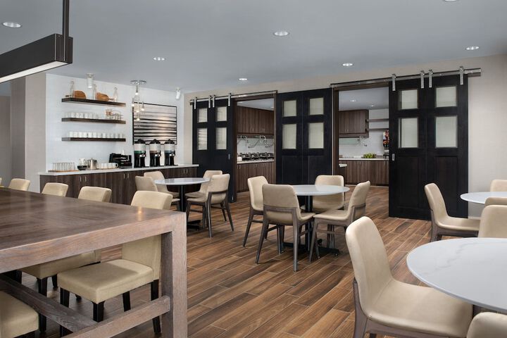 Breakfast/Coffee Service 37 of 41