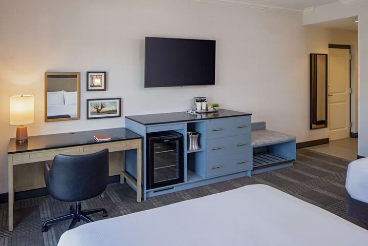Room 51 of 107