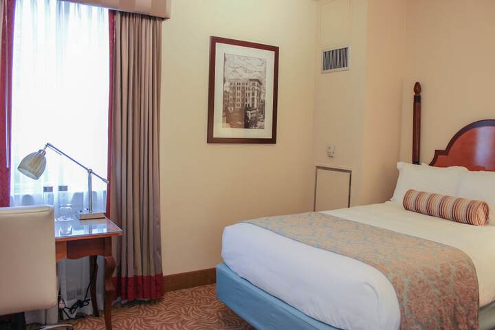 Hotel Providence