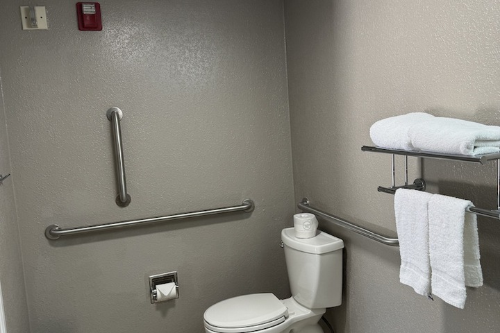 Room 14 of 34