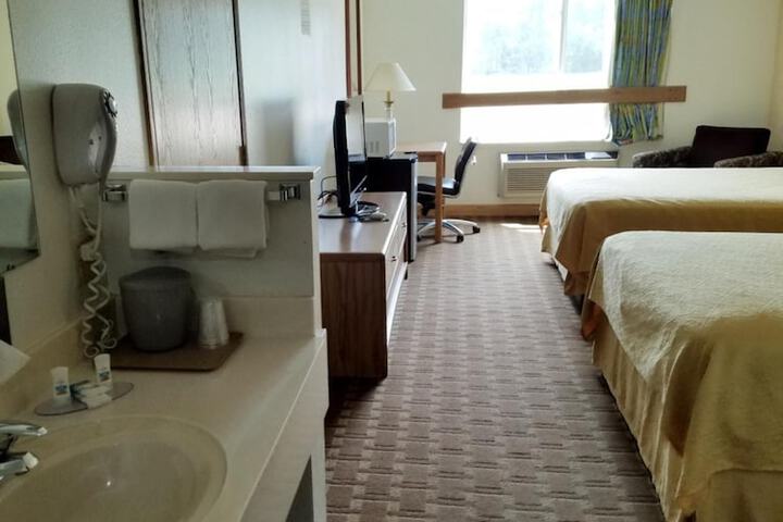 Room 9 of 37