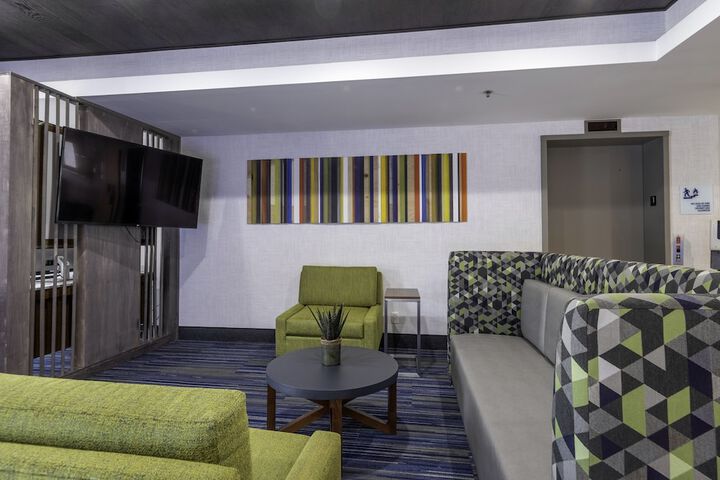 Hotel 5 of 29