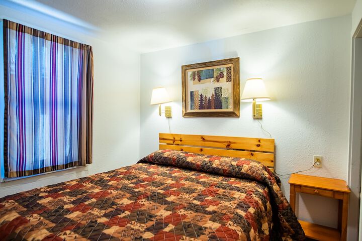 Room 52 of 95