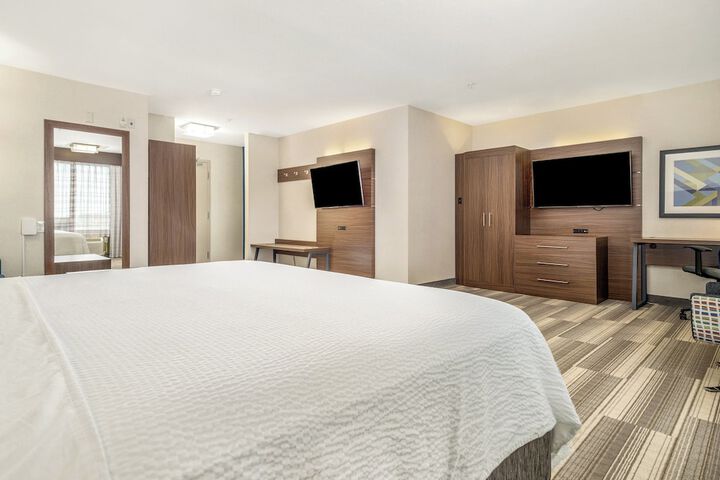 Room 109 of 348