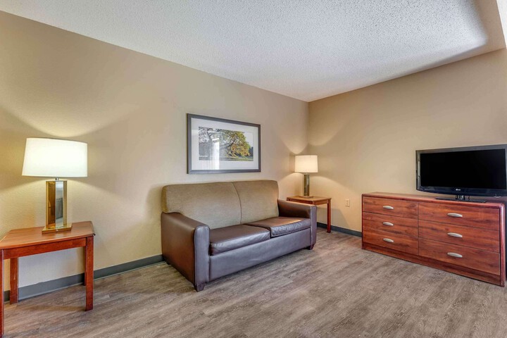 Room 10 of 39
