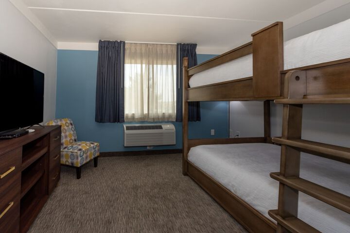 Room 10 of 31