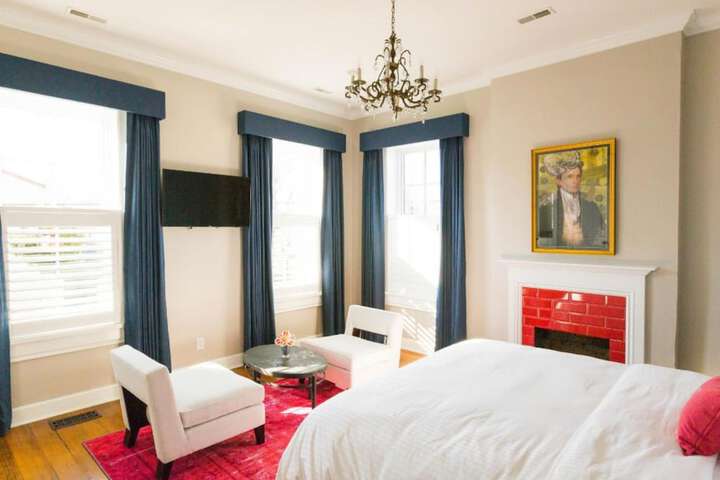 Room 22 of 166