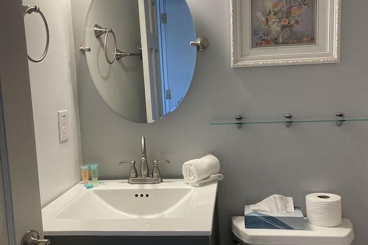 Room 76 of 99