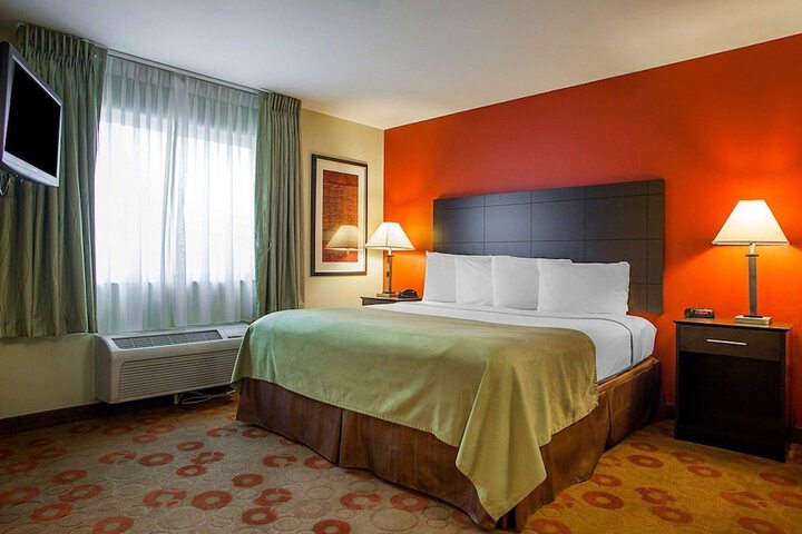 Room 10 of 35