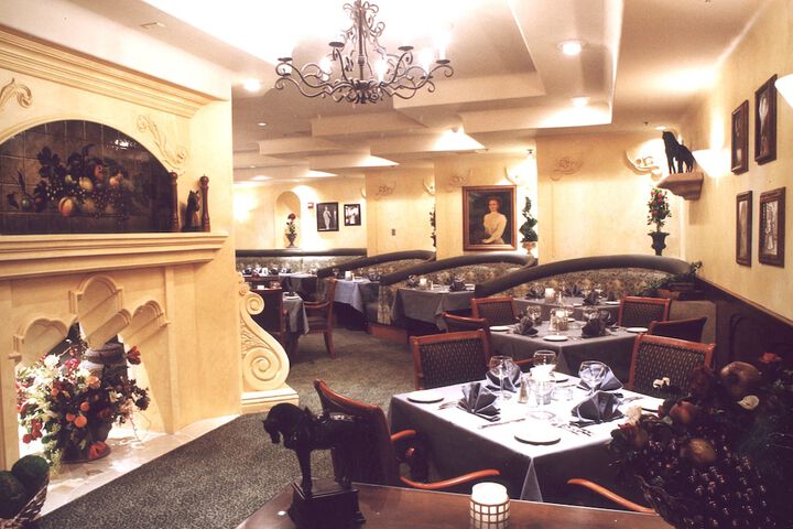 Dining 24 of 47