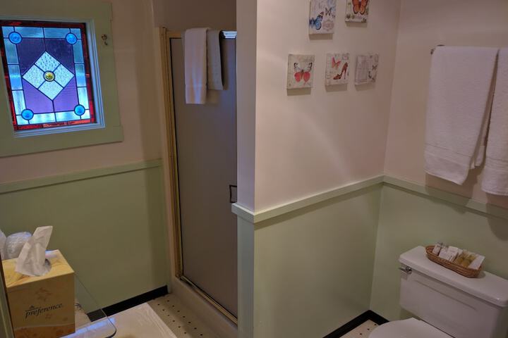Room 106 of 287