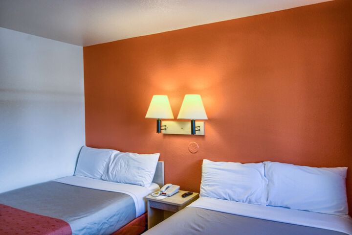 Room 13 of 24