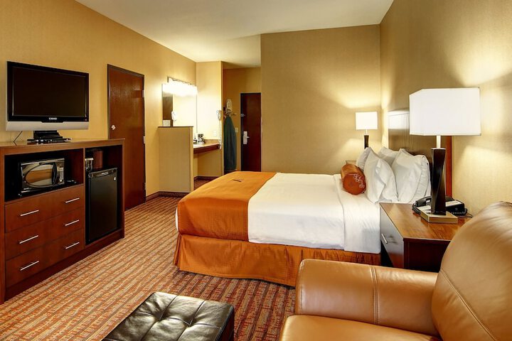 Phoenix Inn Suites - Albany